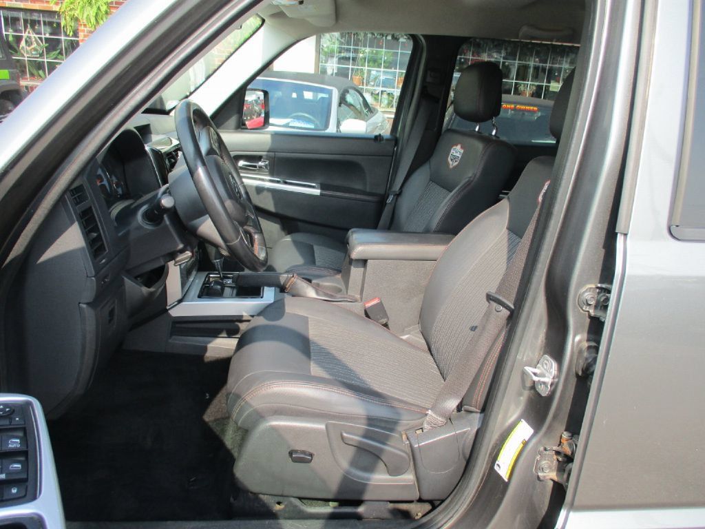 Used 2012 Jeep Liberty Arctic AWD/4WD image 7