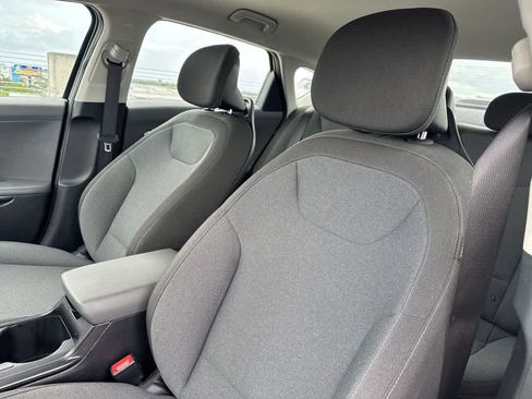 Used 2025 Kia K4 FWD image 13