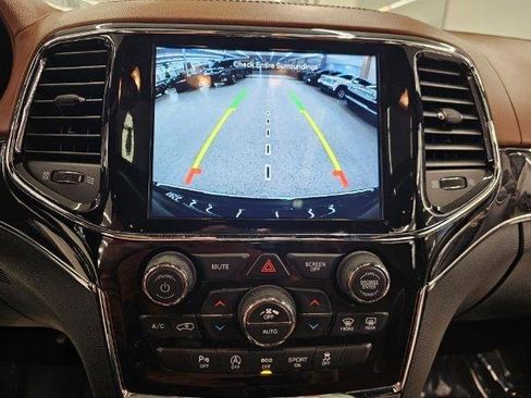 Used 2021 Jeep Grand Cherokee Overland image 19