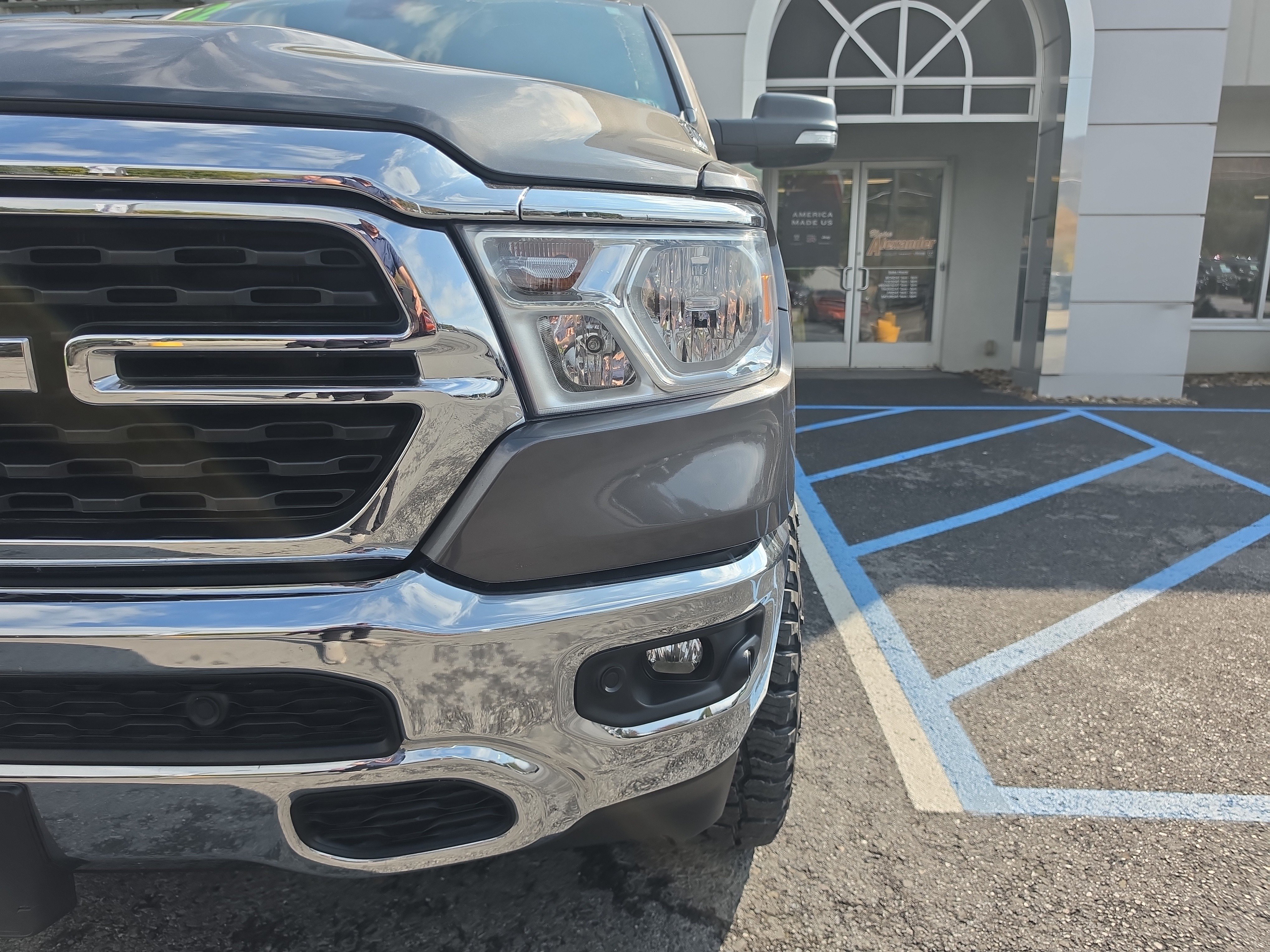 Used 2022 RAM 1500 Big Horn AWD/4WD image 10
