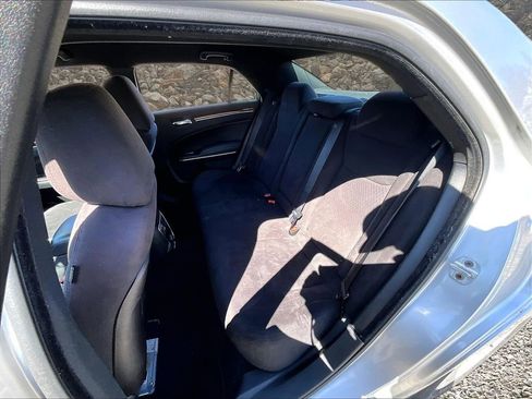 Used 2012 Chrysler 300 image 22