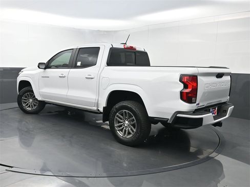 Used 2024 Chevrolet Colorado LT w/ LT Convenience Package image 21