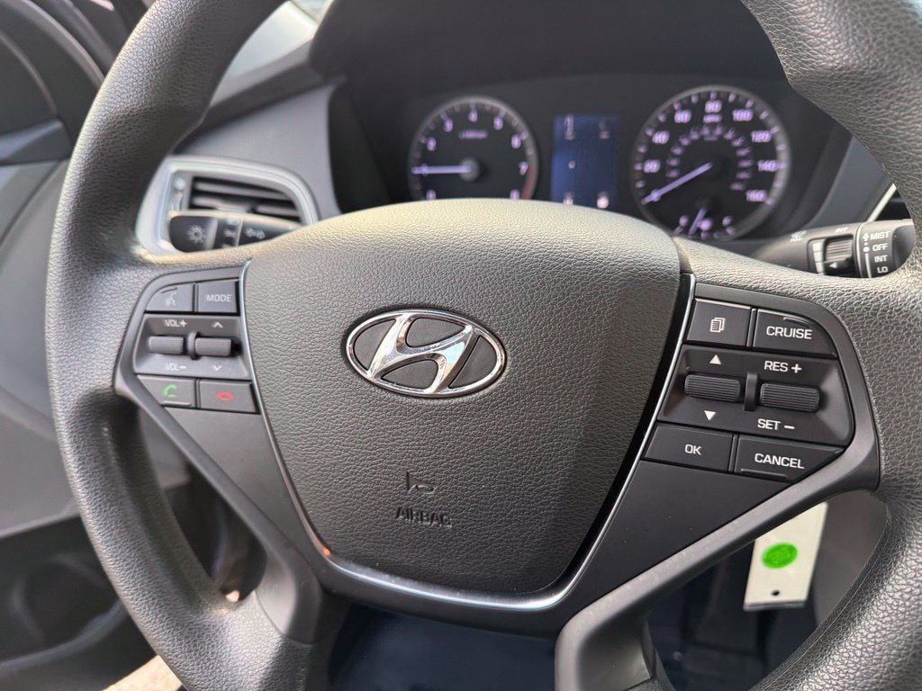 Used 2015 Hyundai Sonata SE FWD image 25