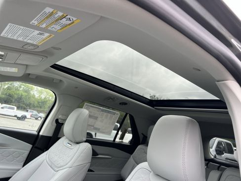 New 2026 Ford Explorer Platinum w/ LUX Leather Package AWD/4WD image 24