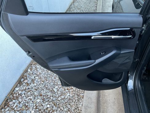 Used 2025 Kia Seltos S image 19