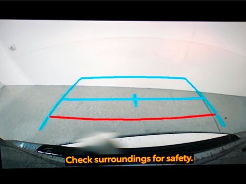 Used 2023 Toyota Highlander XLE image 26