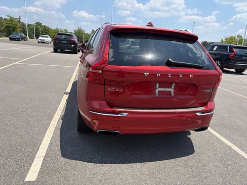 Used 2018 Volvo XC60 T5 Inscription w/ Convenience Package AWD/4WD image 11