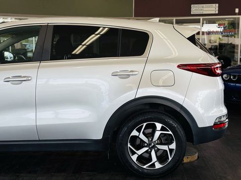 Used 2020 Kia Sportage LX AWD/4WD image 14
