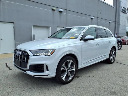 Used 2023 Audi Q7 3.0T Premium Plus w/ Premium Plus Package AWD/4WD image 5