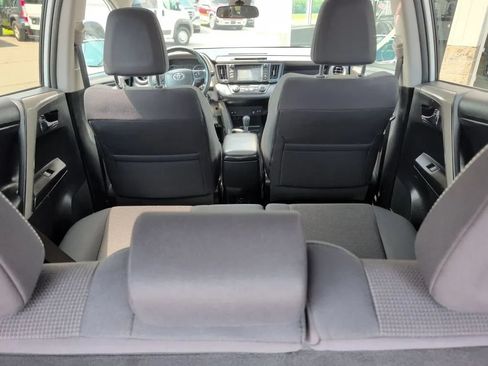 Used 2017 Toyota RAV4 XLE w/ Carpet Mat Package AWD/4WD image 16