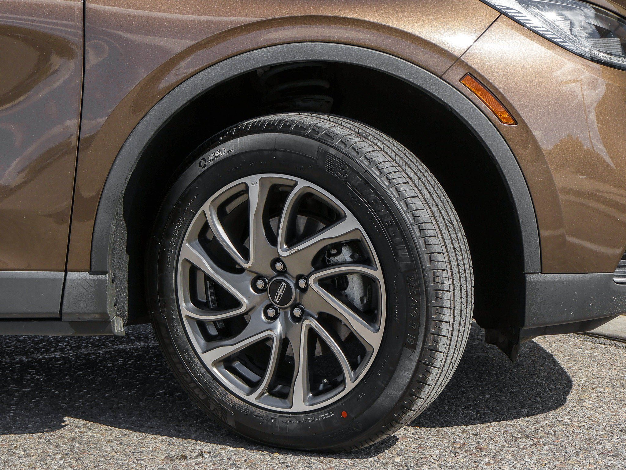 Used 2022 Lincoln Corsair AWD w/ Equipment Group 101A image 13