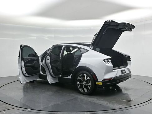 Used 2022 Ford Mustang Mach-E Premium image 36