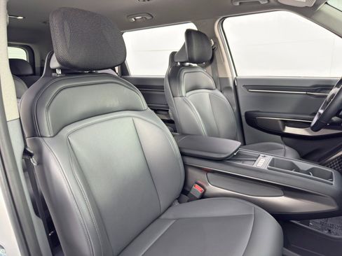 Used 2024 Kia EV9 Light Long Range image 38