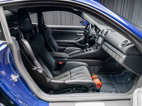 Used 2021 Porsche 718 Cayman GT4 RWD image 58