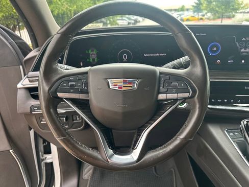 Used 2021 Cadillac Escalade ESV Sport RWD image 18