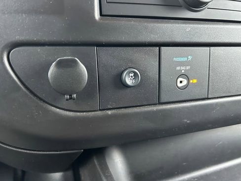 Used 2024 GMC Savana 2500 w/ Driver Convenience Package RWD image 21