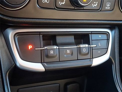 Used 2023 GMC Terrain SLE w/ Driver Convenience Package image 14