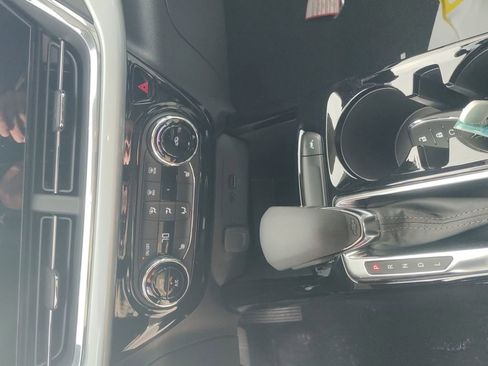 New 2025 Chevrolet Trax LT w/ Driver Confidence Package image 15