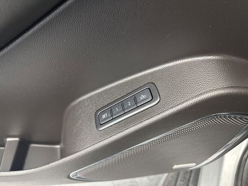 Used 2016 Chevrolet Tahoe LTZ image 34