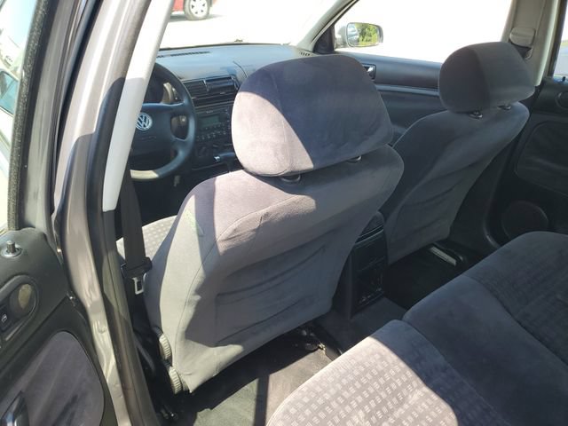 Used 2003 Volkswagen Passat GL FWD image 12