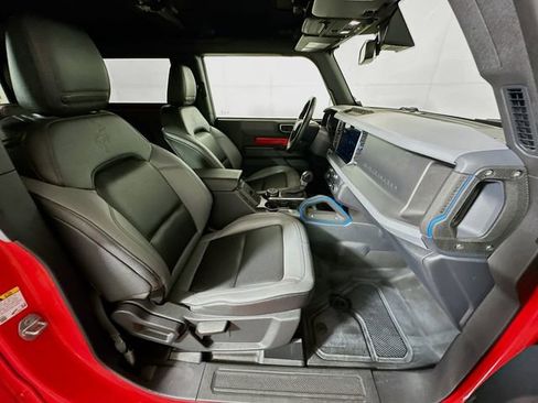 Used 2024 Ford Bronco Black Diamond image 28