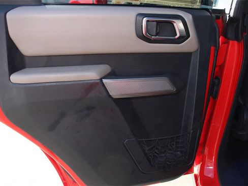 Used 2022 Ford Bronco Wildtrak image 18