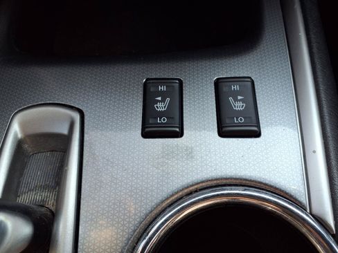 Used 2019 Nissan Pathfinder SL AWD/4WD image 11