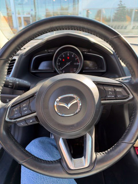Used 2017 MAZDA MAZDA3 Grand Touring FWD image 11