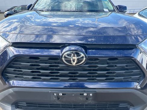 Used 2024 Toyota RAV4 XLE w/ Convenience Package FWD image 12