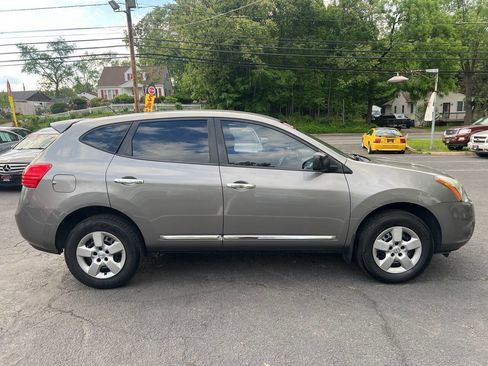 Used 2014 Nissan Rogue S image 4