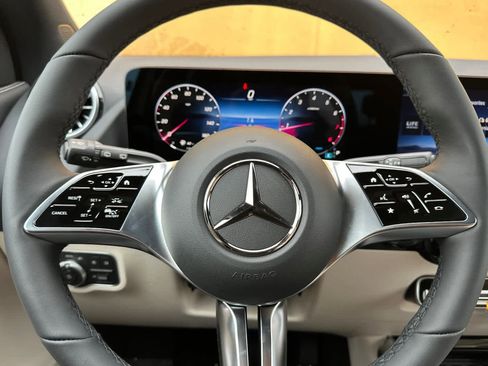 New 2026 Mercedes-Benz GLA 250 GLA 250 image 22