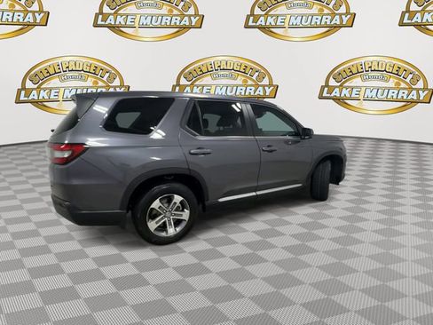 Used 2025 Honda Pilot EX-L image 3