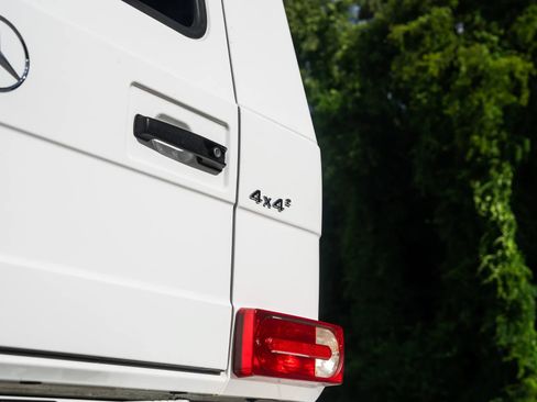 Used 2017 Mercedes-Benz G 550 Squared image 18