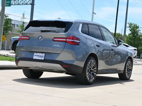 Certified 2025 BMW X3 xDrive30i AWD/4WD image 9