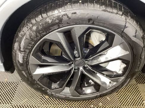 New 2026 Audi Q7 3.0T Premium Plus image 9