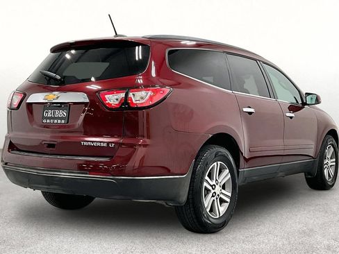 Used 2016 Chevrolet Traverse LT FWD image 2