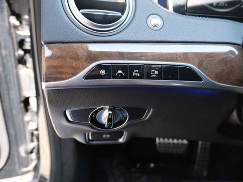 Used 2016 Mercedes-Benz S 550 4MATIC Sedan image 37