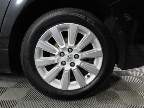 Used 2015 Toyota Sienna Limited image 50