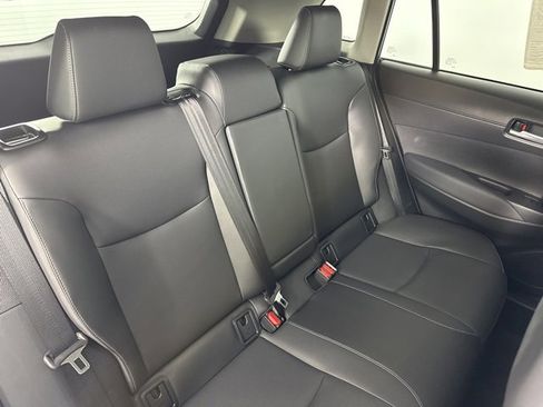 Certified 2022 Toyota Corolla Cross XLE image 29