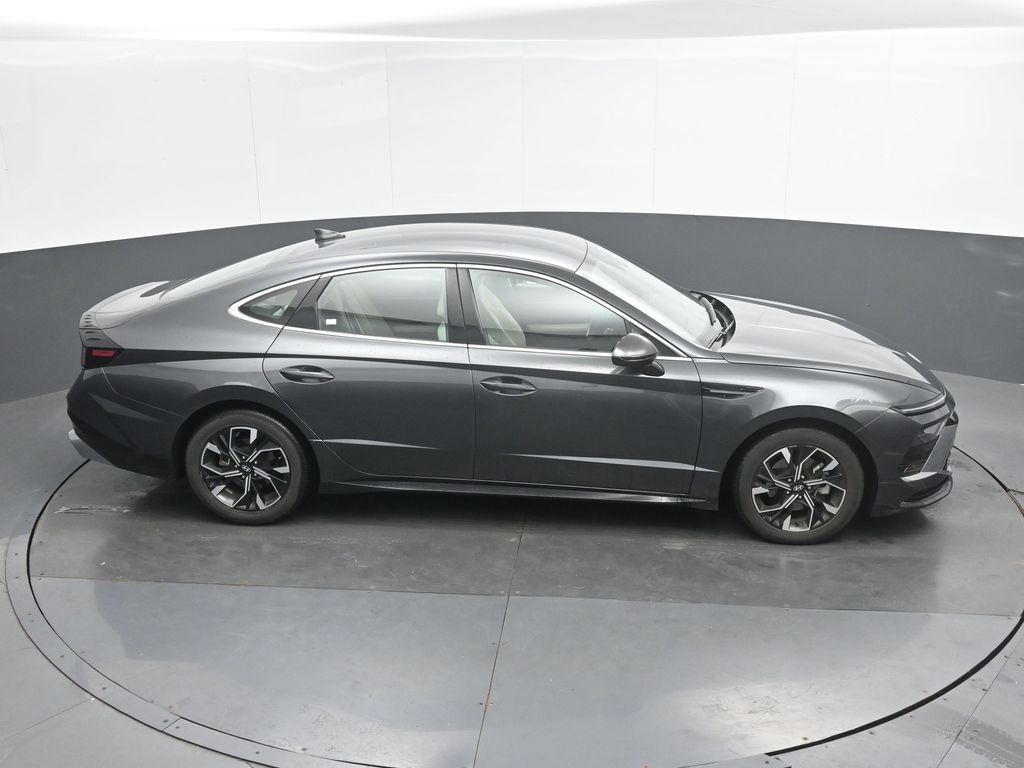 Certified 2025 Hyundai Sonata SEL FWD image 30