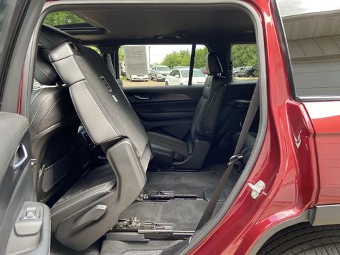 Used 2023 Jeep Grand Cherokee L Laredo AWD/4WD image 25