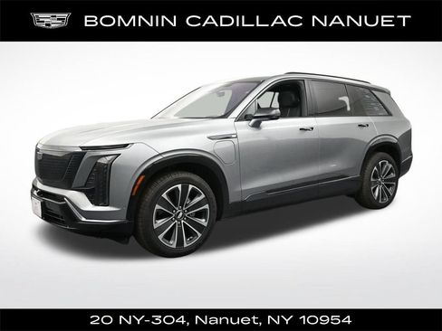 Used 2026 Cadillac Vistiq Luxury w/ LPO, Floor Liner Package AWD/4WD image 1