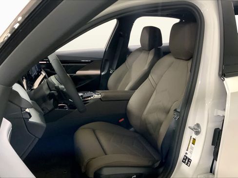 New 2026 BMW 530i xDrive w/ M Sport Package AWD/4WD image 9