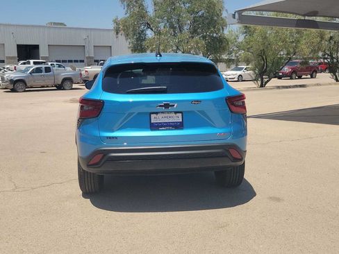 New 2026 Chevrolet Trax RS w/ Sunroof Package FWD image 7