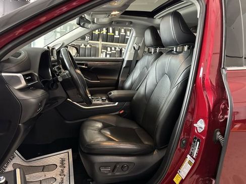 Used 2020 Toyota Highlander Limited image 20