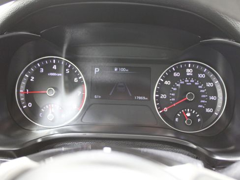Used 2023 Kia Forte LXS w/ LXS Technology Package FWD image 11