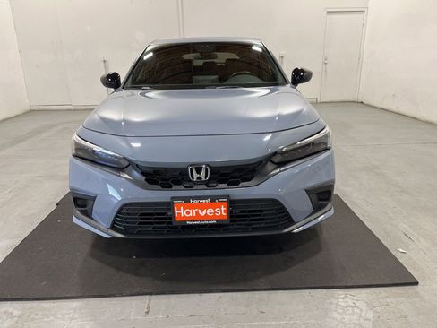 Used 2024 Honda Civic Sport image 2