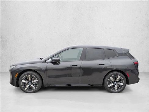 New 2026 BMW iX xDrive60 image 5