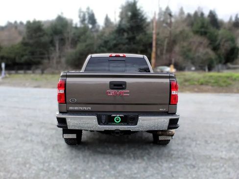 Used 2015 GMC Sierra 1500 SLT w/ SLT Crew Cab Value Package AWD/4WD image 6