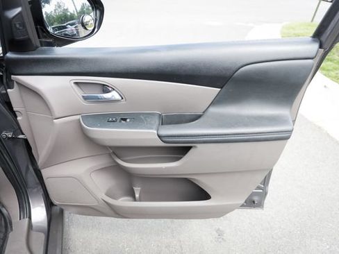 Used 2015 Honda Odyssey Touring Elite image 60